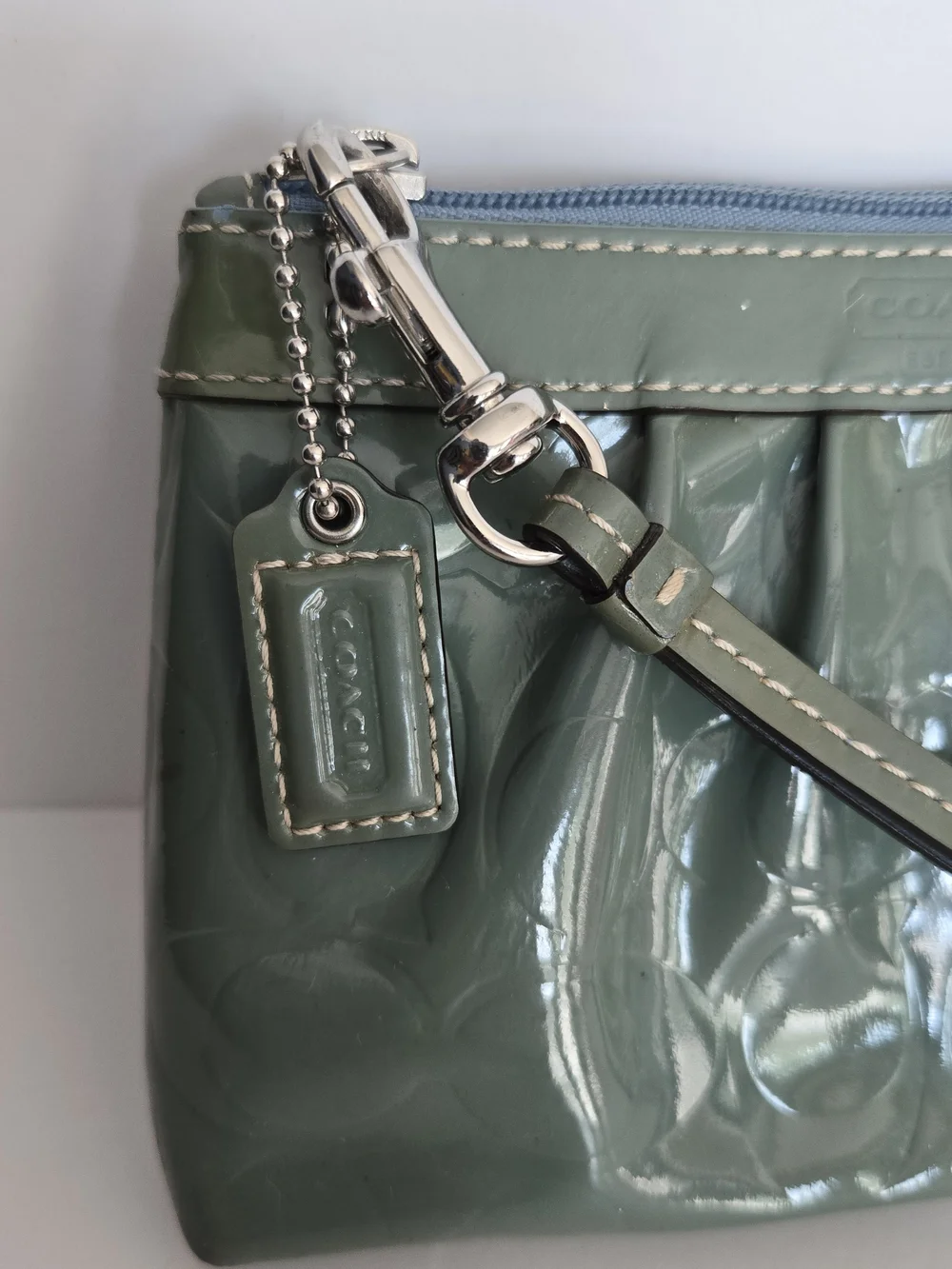 Vtg COACH Y2K Patent Leather Green/Blue Wristlet 7